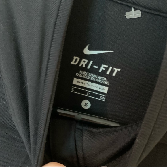 Nike black dri-fit pullover half zip top - Picture 3 of 5